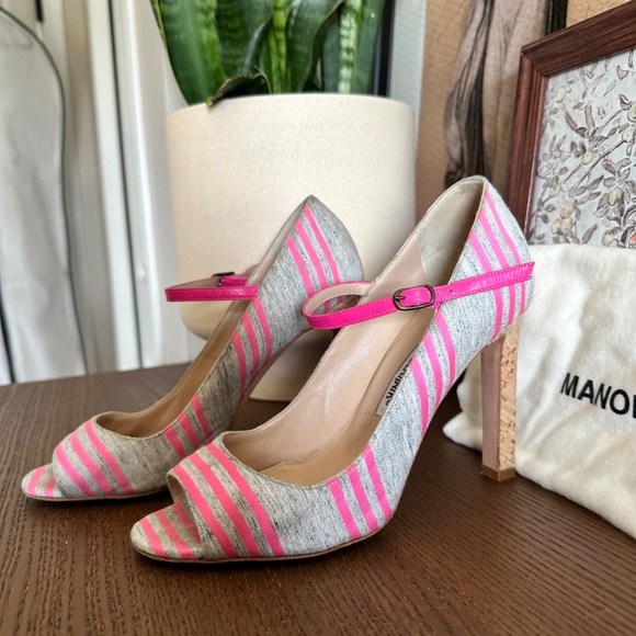 Manolo Blahnik - Picture 3 of 7